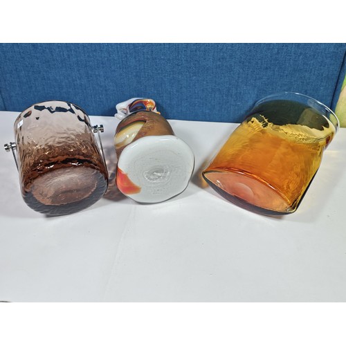 231 - Collection of 3x collectable art glass pieces to include a multicoloured Murano bottle shaped vase w... 