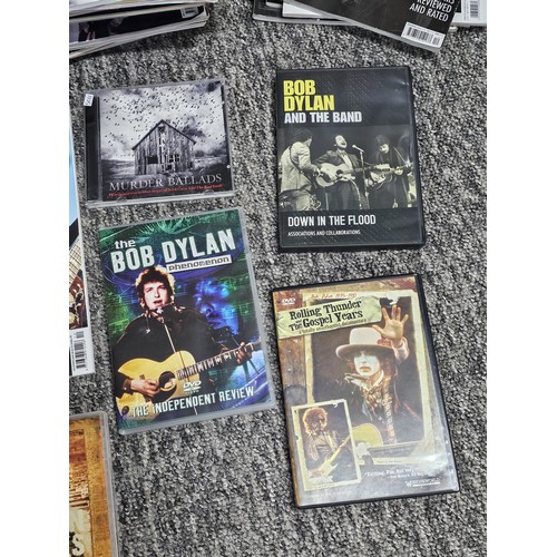 160 - A large quantity of magazines relating to Bob Dylan to include Uncut, Record Collector, Mojo etc alo... 