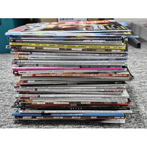160 - A large quantity of magazines relating to Bob Dylan to include Uncut, Record Collector, Mojo etc alo... 