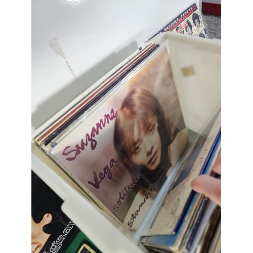 189 - Box containing a large quantity of Lp's of various genre to include Carpenters, Blue, Pink Floyd, Jo... 