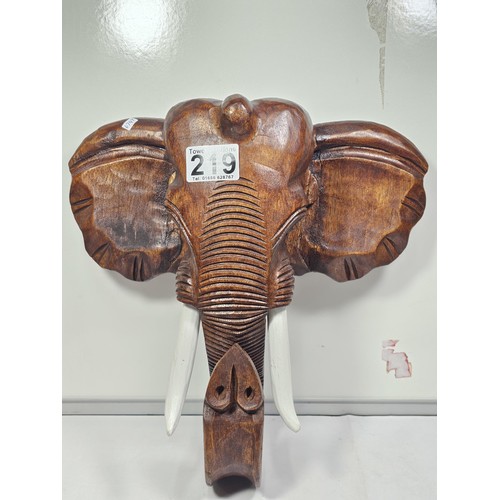 Lot 219       