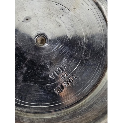 230 - A good quality silver plated teapot with Garland engraving around the sides, the teapot is in good o... 