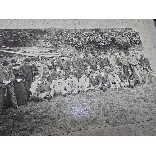 215D - A very large quantity of early vintage and antique photographs covering various subjects, some inter... 