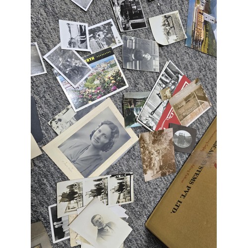 215D - A very large quantity of early vintage and antique photographs covering various subjects, some inter... 