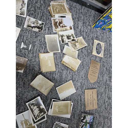 215D - A very large quantity of early vintage and antique photographs covering various subjects, some inter... 