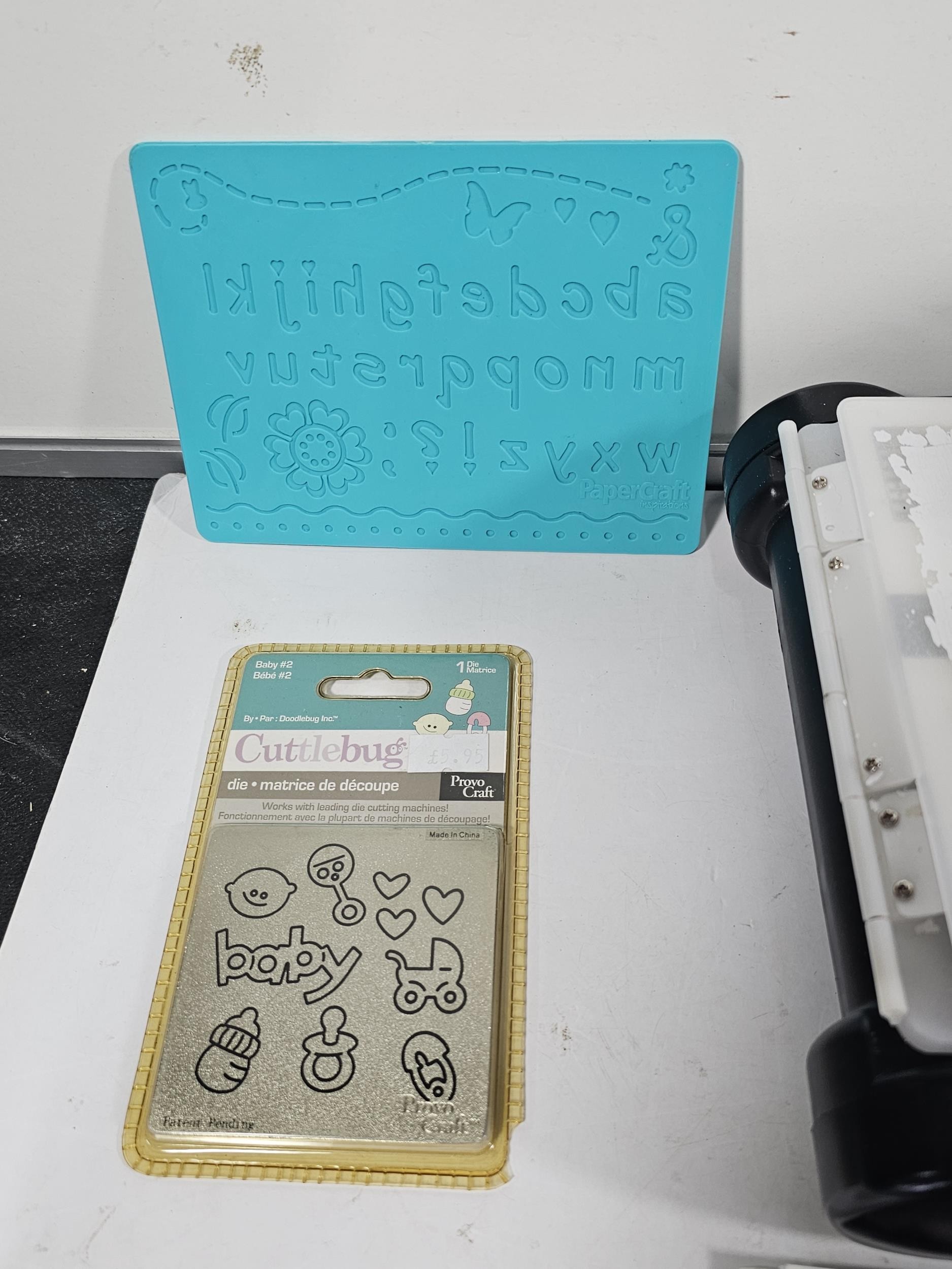 Sizzix Big Shot Arts and Crafts embossing machine with its relevant ...