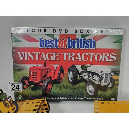 24 - A small quantity of Meccano, to include a partially built armoured car and a trailer along with a co... 
