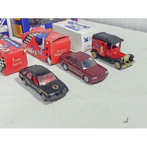 27 - A collection of 10x boxed Corgi diecast vehicles 4x larger scale and 6x having smaller scale to incl... 