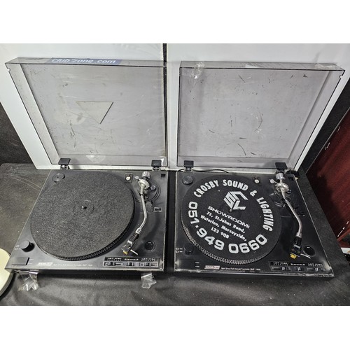 40 - 2 x Behringer sound lab belt driven manual turn tables, both with the model number DLP1600, both wit... 