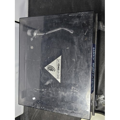 40 - 2 x Behringer sound lab belt driven manual turn tables, both with the model number DLP1600, both wit... 