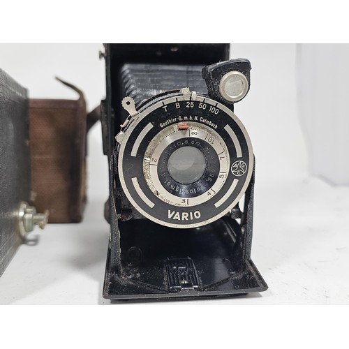 47 - A collection of 3 antique cameras, to include a Vario concertina camera, a cased number 2 Brownie ca... 