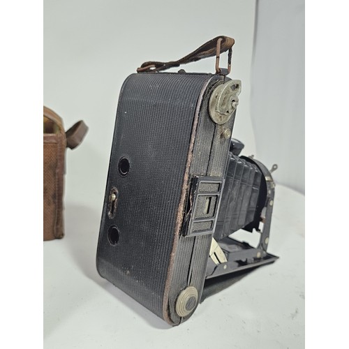 47 - A collection of 3 antique cameras, to include a Vario concertina camera, a cased number 2 Brownie ca... 