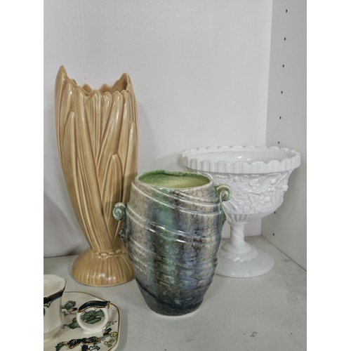 51 - 2 shelves of collectable ceramics to include 4 pieces of Masons Chartreuse design, o include a ginge... 