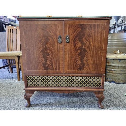 48A - A very rare Decca Sovereign 100 series colour television specifically made for the 1977 Silver jubil... 
