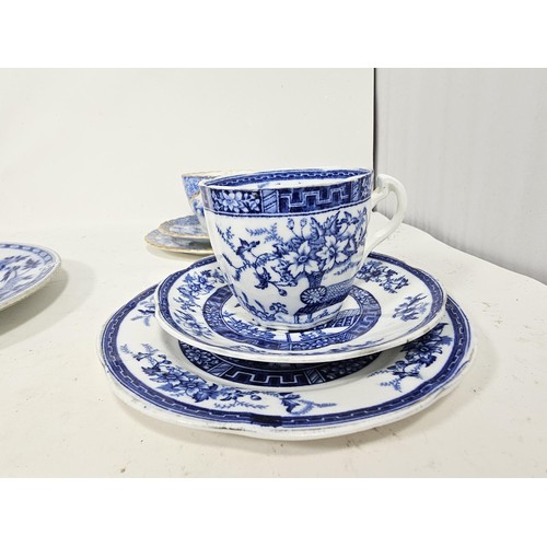 90 - A quantity of collectable ceramics to include 9x pieces of Dresden ceramics to include 2x trios a cu... 
