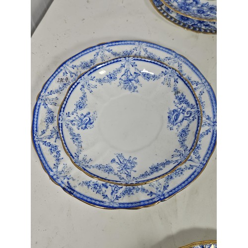 90 - A quantity of collectable ceramics to include 9x pieces of Dresden ceramics to include 2x trios a cu... 