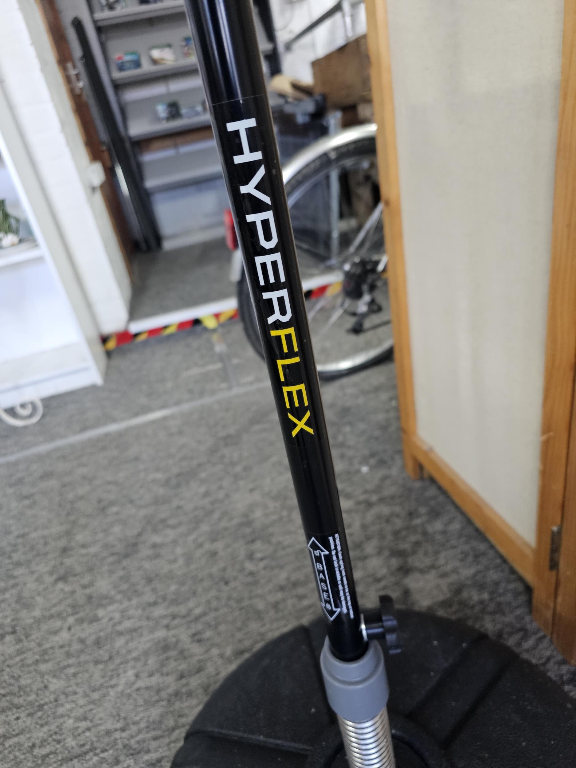 A good quality Viperflex boxing punch head on a large weighted base in ...