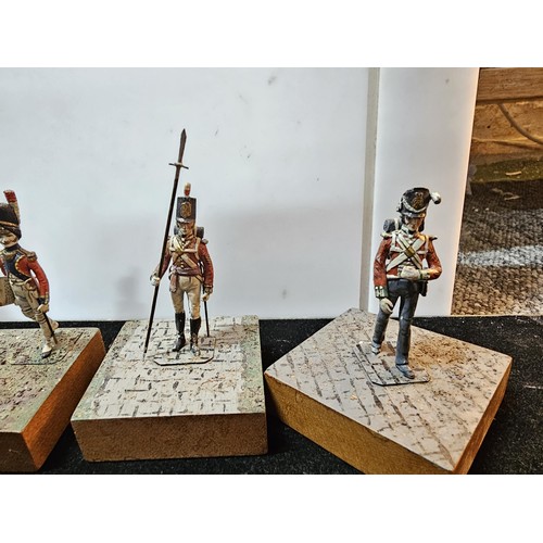 206 - A collection of 11x rare antique hand painted hollow cast lead military figures, German (Nuremberg),... 