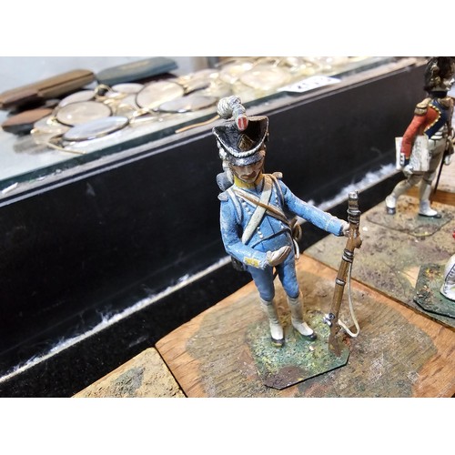 206 - A collection of 11x rare antique hand painted hollow cast lead military figures, German (Nuremberg),... 