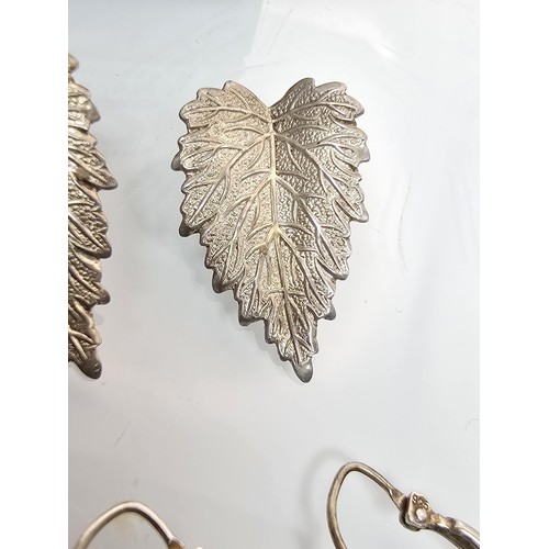232 - 2 pairs of 925 silver earrings, to include a lovely quality pair of leaf formed clip on earrings mar... 