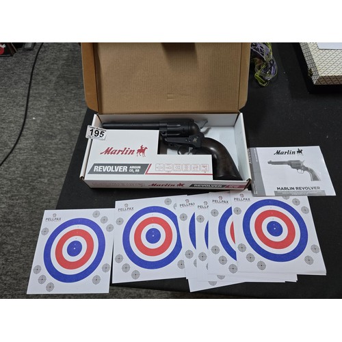 195 - An as new and boxed Marlin revolver CO2 BB airgun by Umarex, offers the best of both worlds, Western... 