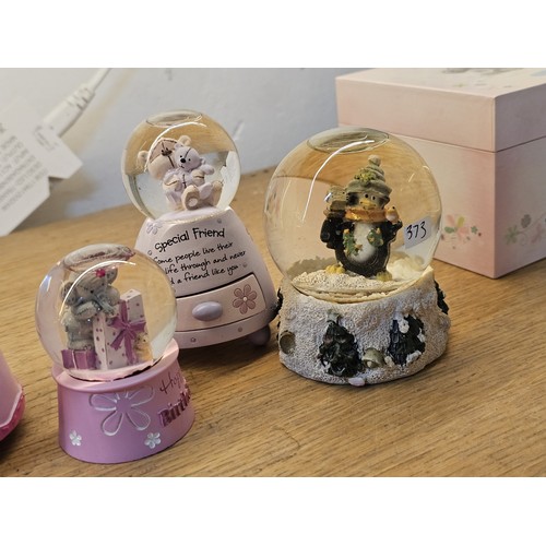 185 - A collection of 10 snowglobes of various sizes and designs, to include special friend, little prince... 