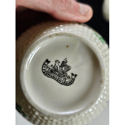 190 - A collection of 7 pieces of Belleek items, to include 3 cups with the iconic clover leaf design and ... 