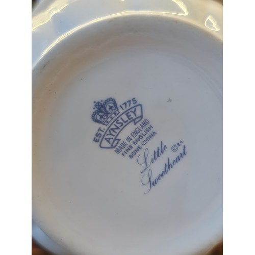 193 - A collection of collectable trinket boxes of varying makes and designs to include a wade trinket box... 
