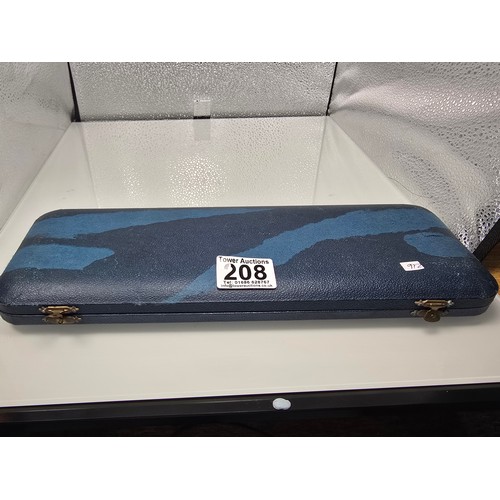 208 - A good quality cased fish serving set by Lewis Rose & Co Sheffield. The sets in good clean looked af... 