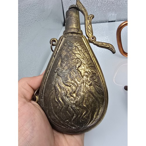 210 - 3x good collectables, to include a large heavy cast iron door knocker featuring stylized head of the... 