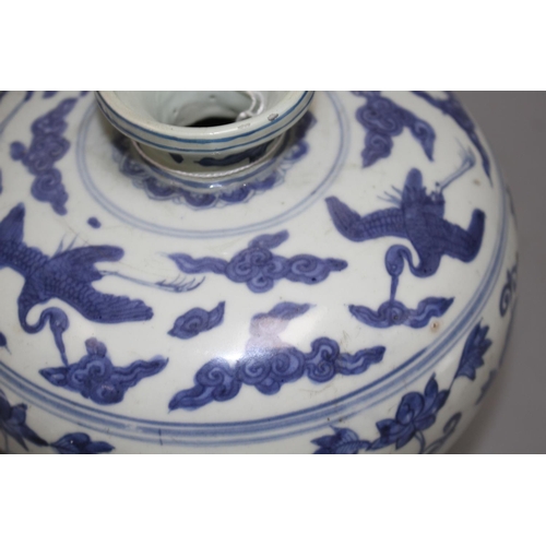 118 - A Chinese blue and white bulbous vase, Ming, with restored rim, height 19cm Condition: Rim from wher... 