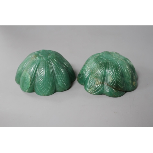 191 - A pair of Mughal style green aventurine quartz petal lobed bowls, both with natural inclusions to th... 