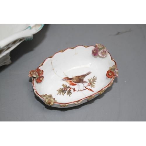 81 - A Chelsea brown anchor 'butterfly and fruit' basket, c. 1758-60, and a Chelsea red anchor 'bird and ... 