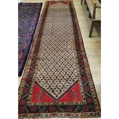 877 - An Araak runner, 390 x 105cm Condition: In good clean condition, light wear to the fringes.... 