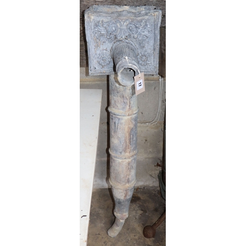 1017 - A 19th century lead rain water hopper, H.103cm