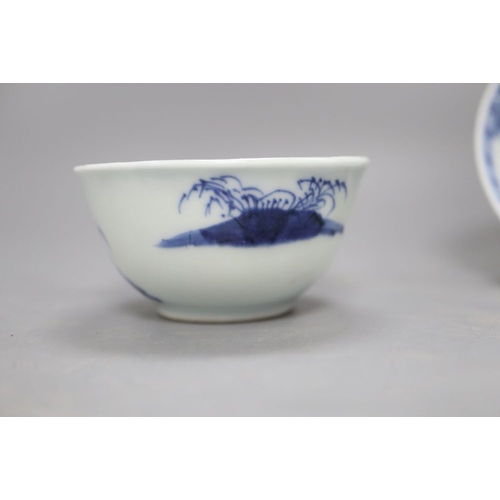 1219 - A Chinese blue and white Nanking cargo tea bowl and saucer, diameter 11.5cm