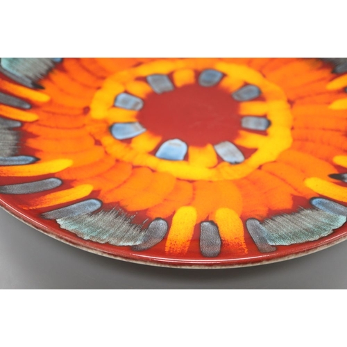 1231 - A Poole pottery charger, diameter 40cm