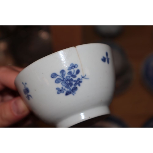 1258 - A quantity of Chinese ceramic tea bowls and saucers