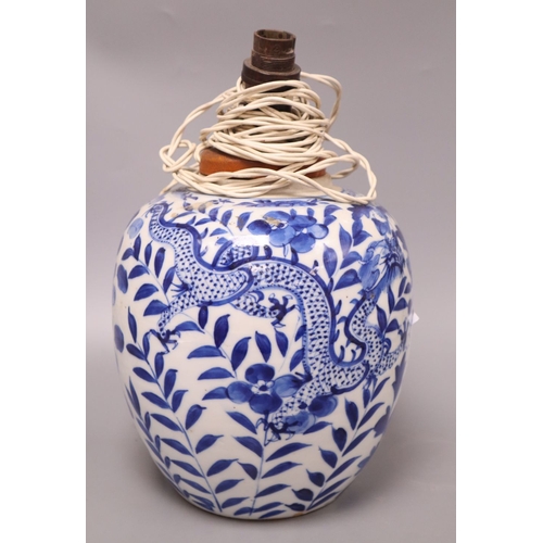 1282 - A 19th century Chinese blue and white jar converted to a table lamp, height 22cm excl. fittings... 