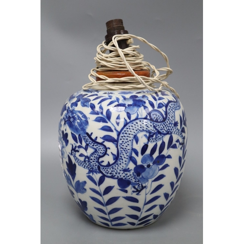 1282 - A 19th century Chinese blue and white jar converted to a table lamp, height 22cm excl. fittings... 