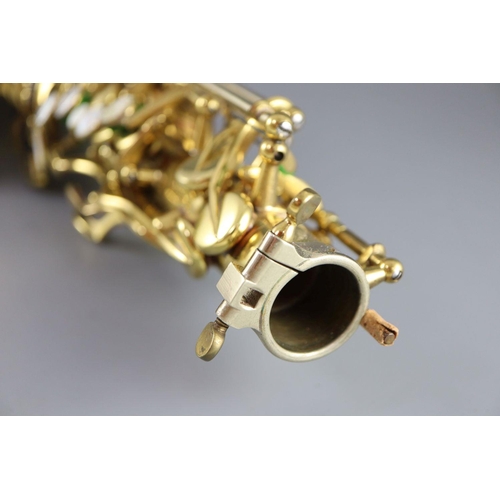 29 - A Henri Selmer, Paris 1959 Mark VI brass lacquered alto saxophone, serial no. M.82599, with mother o... 