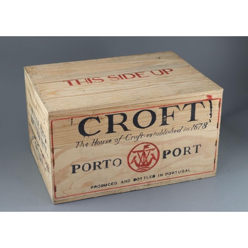 4 - A case of Croft 1975 vintage Port, bottled 1977, original opened wooden crate (12 bottles)CONDITION:... 