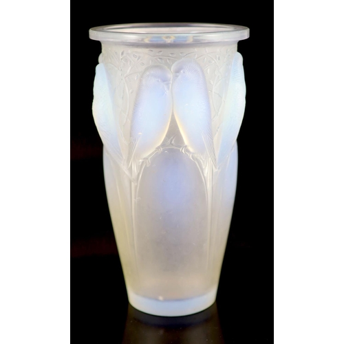 100 - A Rene Lalique 'Ceylan' opalescent glass vase, Marcilhac No. 905, engraved mark 'R. LALIQUE FRANCE',... 