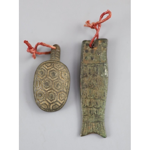 134 - China, 2 archaistic bronze charms or amulets, Qing dynasty or earlier both copies of inscribed Zhou ... 