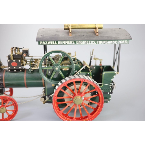 15 - A Maxwell Hemmens Precision Steam Models agricultural traction engine, with green and red paintwork,... 