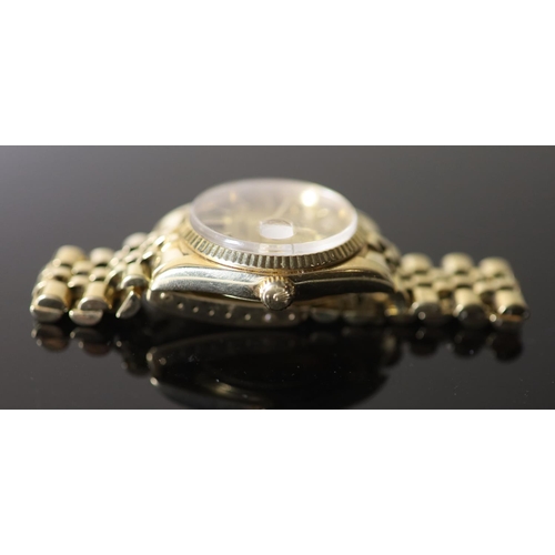 518 - A gentlemans 1990's? 18k gold Rolex Oyster Perpetual Datejust wrist watch, on a 18k gold Rolex brace... 