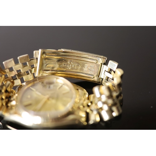 518 - A gentlemans 1990's? 18k gold Rolex Oyster Perpetual Datejust wrist watch, on a 18k gold Rolex brace... 