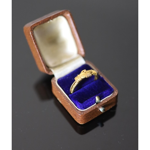 521 - A Victorian 15ct gold Fede ring, size S, 3.6 grams.CONDITION: One of the two shanks appears a little... 