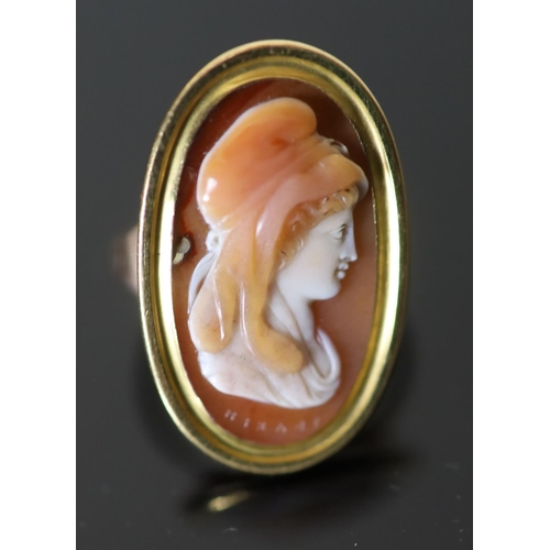 531 - A 19th century gold and oval cameo sardonyx set ring, carved with the bust of a lady to sinister, si... 