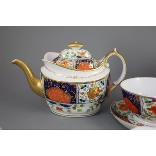 75 - A Herculaneum porcelain Imari pattern 8080 part tea and coffee set, c.1812-15, including teapot, cov... 